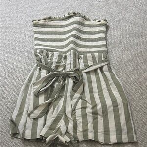 American Eagle Outfitters Green and White Smocked Top